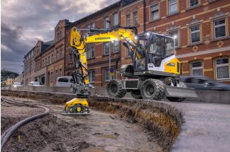 Pelle sur pneus Liebherr A 909 Compact